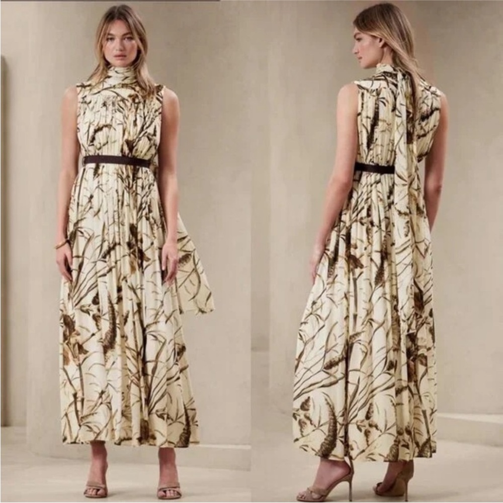 Banana Republic • Cream and Brown Flowy Maxi Dress